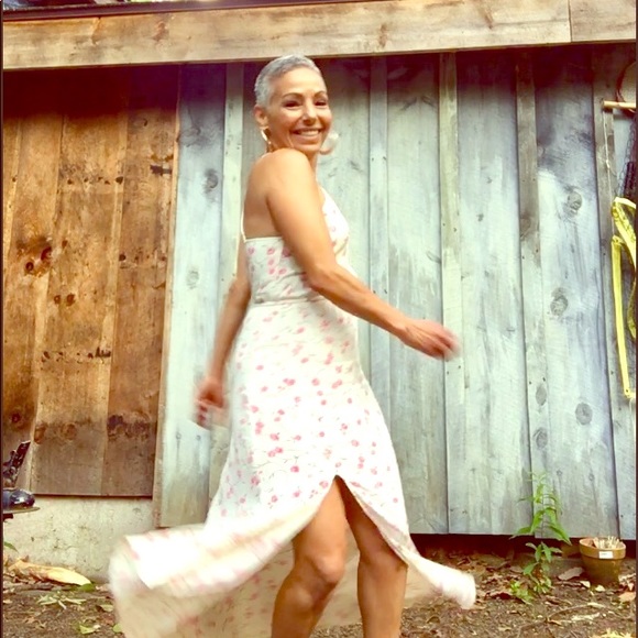 Meet your posher. - Picture 1 of 1